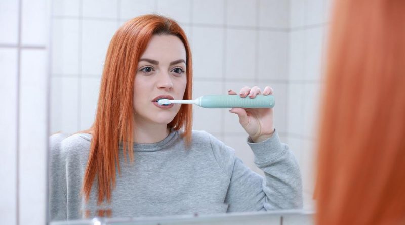 Nejčastější chyby při čištění zubů, aneb nedovolte, aby se vaše zuby zkazily
